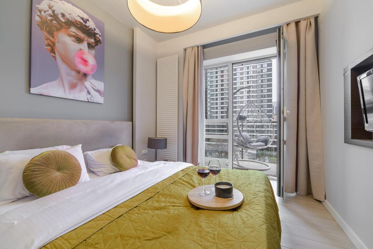 Luxury Apartments In Platinum Tower Varsovie Extérieur photo