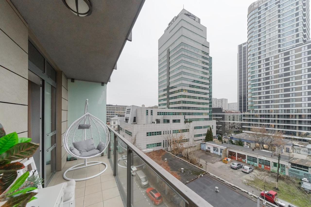 Luxury Apartments In Platinum Tower Varsovie Extérieur photo