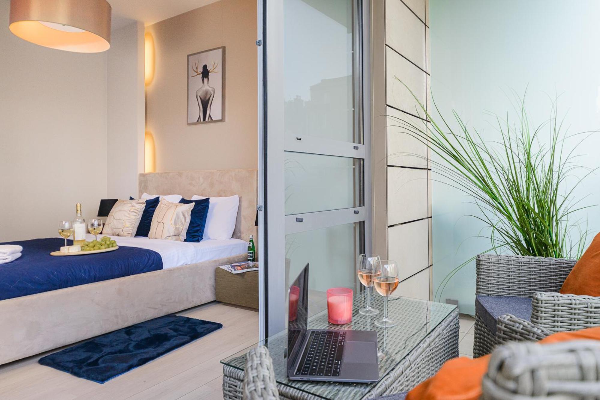 Luxury Apartments In Platinum Tower Varsovie Extérieur photo