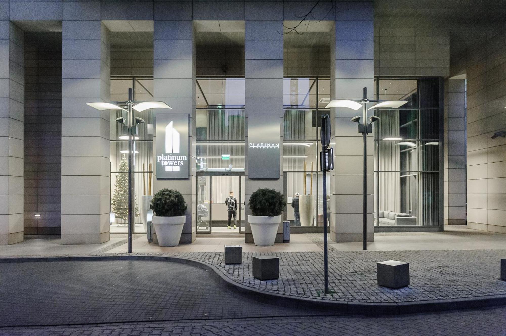 Luxury Apartments In Platinum Tower Varsovie Extérieur photo