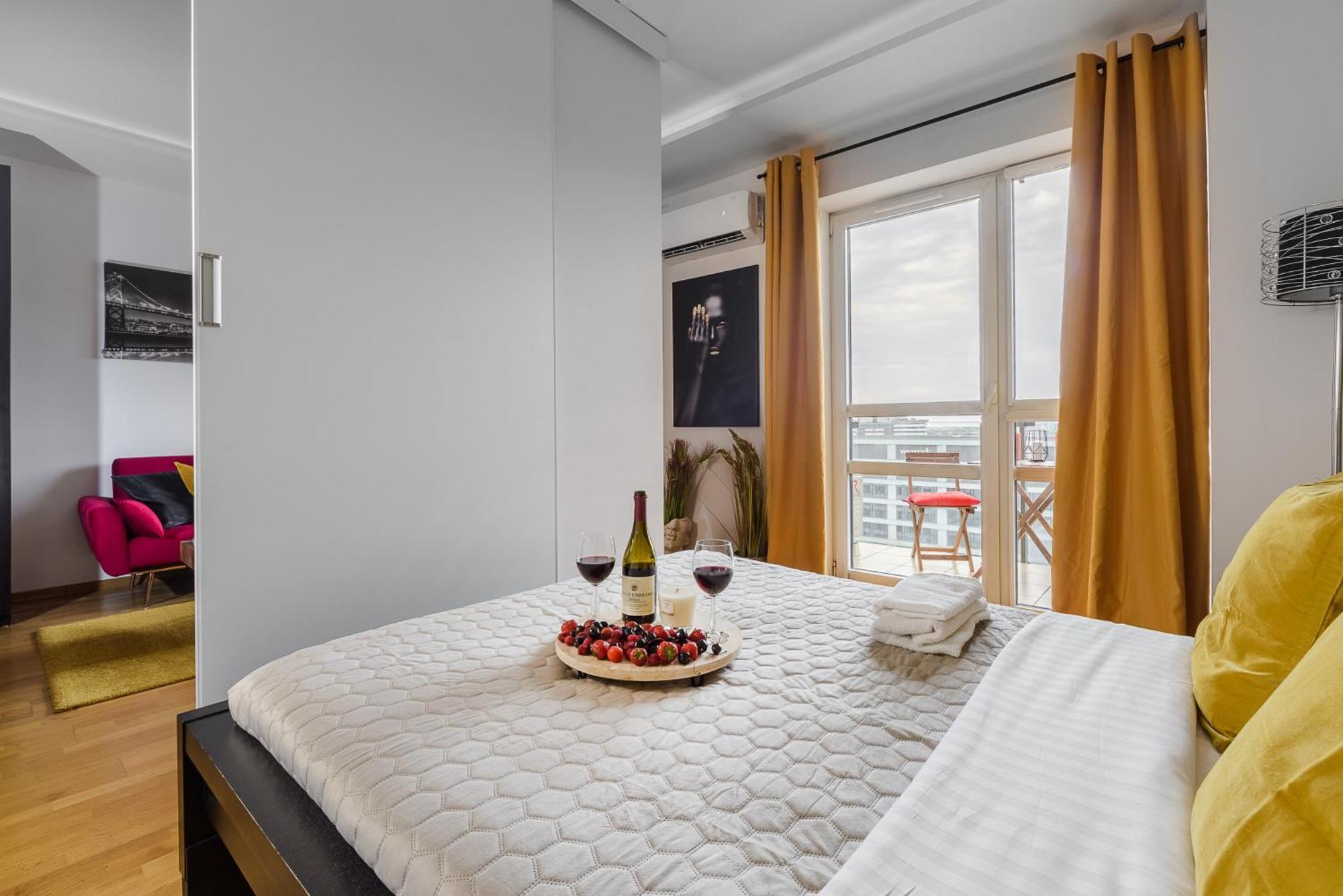 Luxury Apartments In Platinum Tower Varsovie Extérieur photo