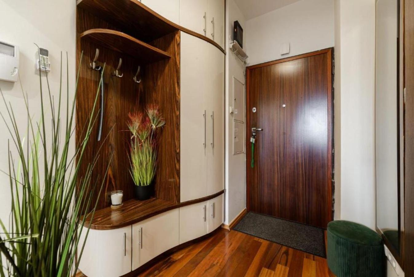 Luxury Apartments In Platinum Tower Varsovie Extérieur photo